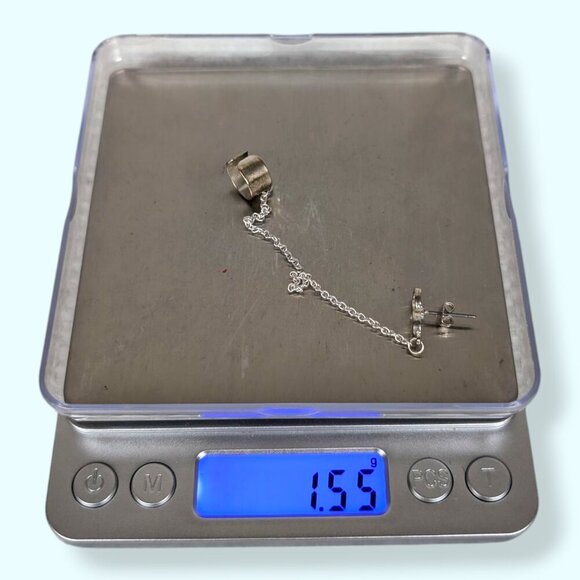 (2/$20) Ear Cuff & Infinity Stud Earring - Picture 2 of 5